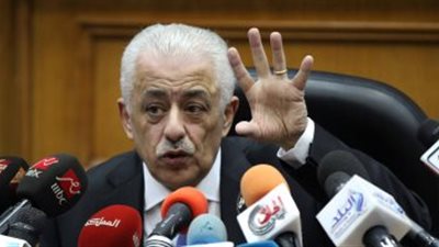 فيزا وخدمات إضافية لمليون و200 ألف معلم