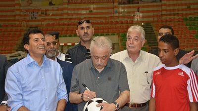 بالصور.. شوقي يتفقد العروض والاستعدادات النهائية للملتقى العربى الأول ﻷنشطة مدارس الدمج ومدارس التربية الفكرية بشرم الشيخ