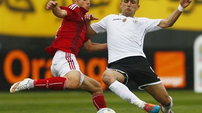 مصدر أمنى ..يحذر الجماهير قبل مباراة الاهلى وسطيف الجزائرى..ممنوع الدخول الا لحاملى التذاكر 