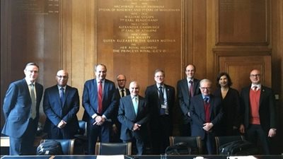 أساتذة من جامعة لندن(UoL) وكلية الأقتصاد و العلوم السياسية (LSE) لتدريب هيئة التدريس بالجامعة الأوروبية على أحدث طرق التدريس