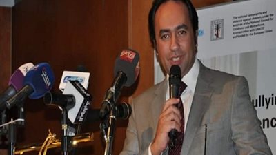 محمد عمر للمعلمين فى عيدهم : شكرا لكم انتم شركاء فى صناعة الاجيال ومنكم تعلمنا إن للنجاح قيمة ومعنى