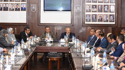 الخشت: جامعة القاهرة تملك نقاط تميز تؤهلها للمنافسة اقليميآ ودوليآ 