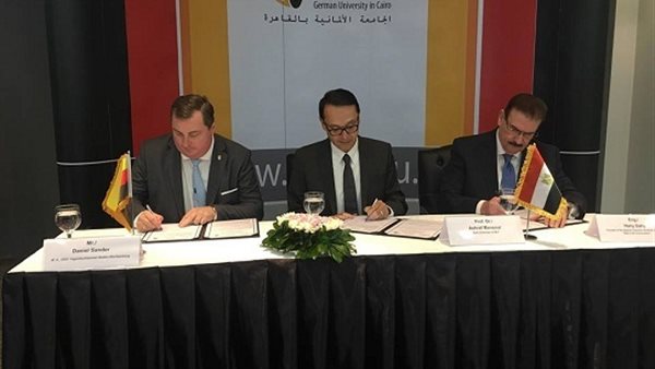 د اشرف منصور مع ضاحى