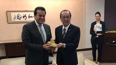 وزير التعليم العالى يلتقى عمدة مدينة هيروشيما