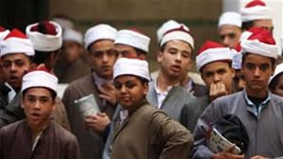 عاجل.. الأزهر: الاحالة الى التحقيق والاستبعاد عقوبة تنتظر من يتحرك اثناء تحية العلم