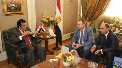 وزير التعليم العالى يبحث آليات التعاون العلمى والبحثى مع السفير الأوكرانى بالقاهرة