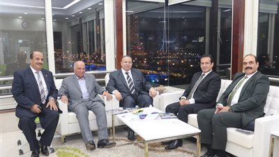 عاجل.. خلف الزناتى يبحث أوضاع المعلمين مع وكيل أول مجلس النواب 