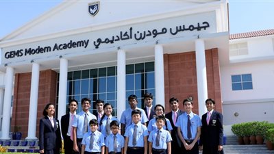 عاجل| مدارس دبي الإماراتية تعلن عن وظائف جديدة للمعلمين والمعلمات في 8 مواد.. ننشر نص الإعلان