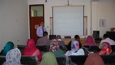 دورة تدريبية للعاملين بشئون طلاب جامعة سوهاج