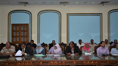 عمر: التحقيق فى نقل المعلمين تعسفيا.. ومجازاة من أصدر قرار النقل