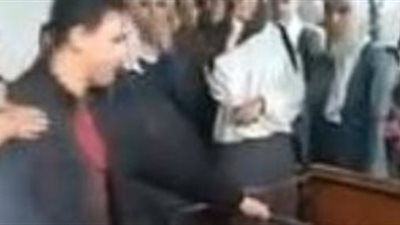 التعليم: إقالة مدير مدرسة 