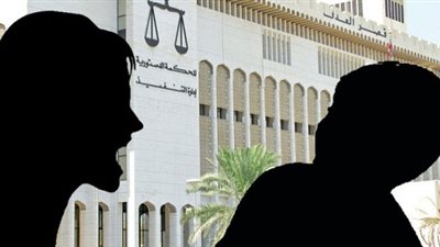 حبس أم كويتية شهرا لسبها أبنها أثناء استذكار دروسه.. 
