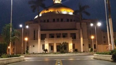 عاجل.. الخشت: صرف ستمائة جنيها لجميع العاملون والمعيدون بجامعة القاهرة