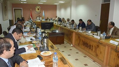 مجلس جامعة سوهاج يعتمد لائحة مكتب الإتحاد المصرى لطلاب كلية الصيدلة