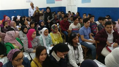 ثورة فى دمياط ضد الدروس الخصوصية.. وانتفاضة فى مجموعات التقوية المجانية.. صور