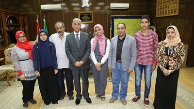 محافظ المنوفية يستقبل المشاركين بمعرض القاهرة الدولي الخامس للإبتكار 2018