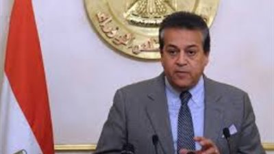 وزير التعليم العالي يتلقى تقريرًا حول الأعداد النهائية للمرشحين لانتخابات اتحاد الطلاب بـالجامعات والمعاهد الحكومية