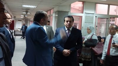 عبدالغفار يفاجئ المعهد القومى للأورام