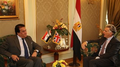 وزير التعليم العالى يستقبل السفير البريطاني الجديد