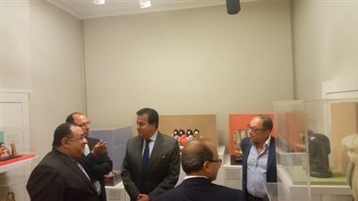 وزير التعليم العالي يقوم بزيارة تفقدية لكلية الفنون الجميلة بجامعة حلوان