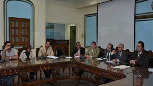 د محمد عمر وقيادات