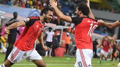 شاهد احتفال صلاح مع الجماهير المصرية بعد الفوز على تونس