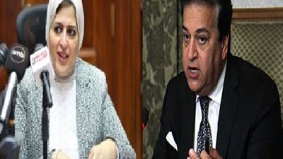 وزيرا الصحة والتعليم العالي يناقشان أليات قانون مزاولة مهنة الطب