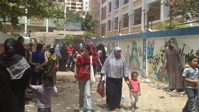 بلطجية يقتحمون مدرسة بالبحيرة وحبس المتهمين 4 أيام على ذمة التحقيق بعد تدخل النقابة