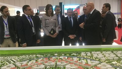 مساعد الرئيس السوداني يشارك في فعاليات افتتاح لمعرض 