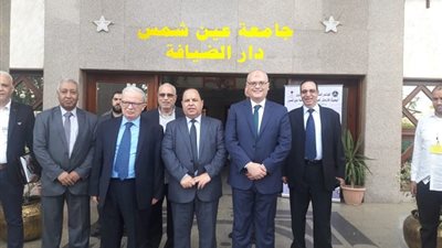 نائب رئيس جامعة عين شمس: نسعى لبناء شخصية الطالب ليكون صاحب القرار في المستقبل.