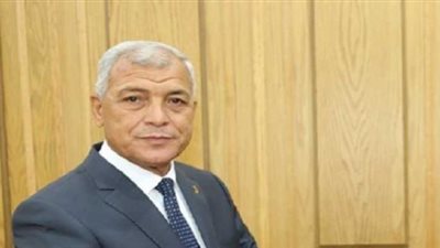 عاجل.. ننشر تظلم كبير معلمين بالمنوفية بعد خصم شهر من مرتبه.. بسبب واقعته مع المحافظ