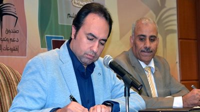 محمد عمر: المعلمين الذين تم تدريبهم ممنوع الاقتراب منهم