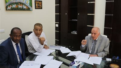   المعلمين: الانتهاء من التصور النهائي لقانون النقابة تمهيداً لإرساله لمجلس النواب..  توزيع أدوات ترشيد المياه على العاملين بالنقابة مجاناً .. سفر أوائل المتدربين للندن