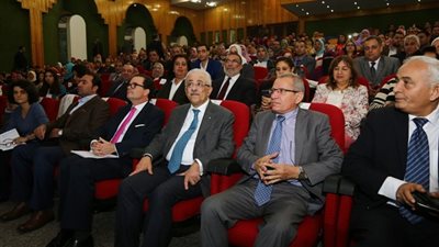 فرنسا تدعم خطة تطوير التعليم فى مصر.. وسفيرهم بالقاهرة يشيد بنظام التعليم المصرى الجديد 