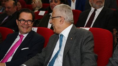 طارق شوقى يكشف عن اللغة الأجنبية الثانية التى ستدرس فى الصف الأول الاعدادى