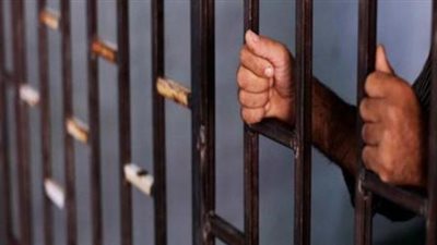 حبس مديرة التعليم الخاص وموجهة بالقاهرة 4 ايام بعد استلائهما على ربع مليون جنيه 