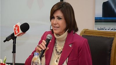 آداب عين شمس تحتفل بختام حملة (الـ16 يوم) لمناهضة العنف ضد المرأة