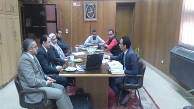 ألسن عين شمس تبحث سبل تطبيق الخدمات الالكترونية في الكلية 