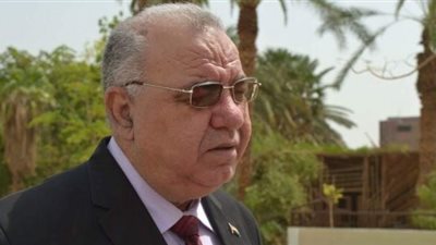 انفراد.. مستشار اللغة العربية يوضح محذوفات المناهج فى 