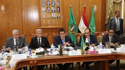 عاجل.. وزير التعليم العالي يصدر عددا من التوجيهات الهامة للجامعات بشأن امتحانات الفصل الدراسي الأول