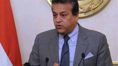 وزير التعليم العالي : لا مساس بحقوق أعضاء هيئة التدريس بكليات الطب