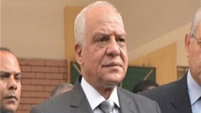 محافظ الجيزة يشرف علي هدم دور كامل بمدرسة المنار الخاصه بالعمرانيه
