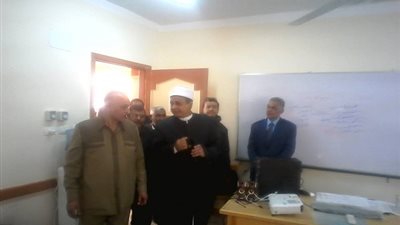 تدريب 63 معلما ومعلمة لدورة الترقى بالأقصر الأزهرية