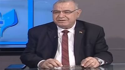 مستشار اللغة العربية يجيب عن كل ما تريد معرفته عن امتحانات الترم الأول للصف الأول الثانوى