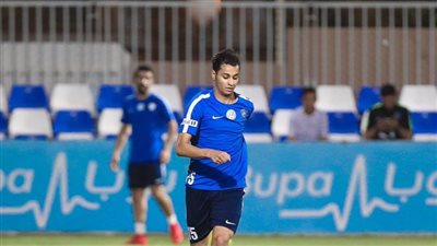 أحمد أشرف يجدد عقده مع نادى الهلال السعودى موسمين      