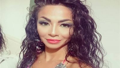 الحبس سنة للمطربة المشهورة دولى شاهين 