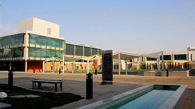 عاجل| جامعة إماراتية كبري تعلن عن وظائف جديدة لأعضاء هيئة التدريس مصريين 