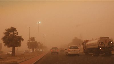 الأرصاد: رياح مثيرة للرمال تصل لحد العاصفة بالأماكن المكشوفة وانخفاض الدرجات الحرارة حتى نهاية الاسبوع