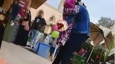 طالبة الحضن.. تنتظر الحبس سنة والغرامة بتهمة الفعل الفاضح العلنى والخادش للحياء