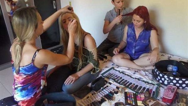 نساء القرية 